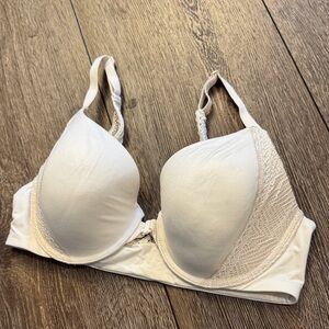 PINK Victoria's Secret Cream Lace Bra 36C